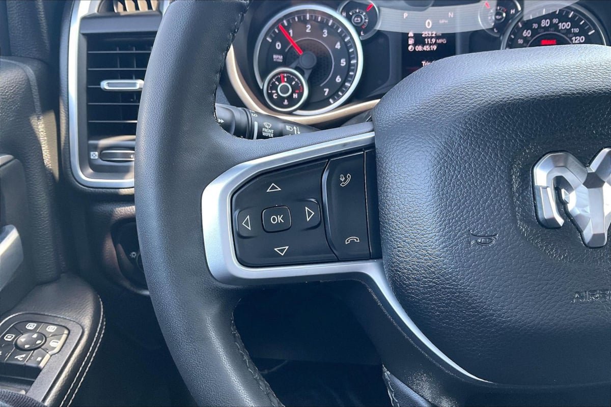 Used 2025 RAM 2500 Big Horn AWD/4WD image 16