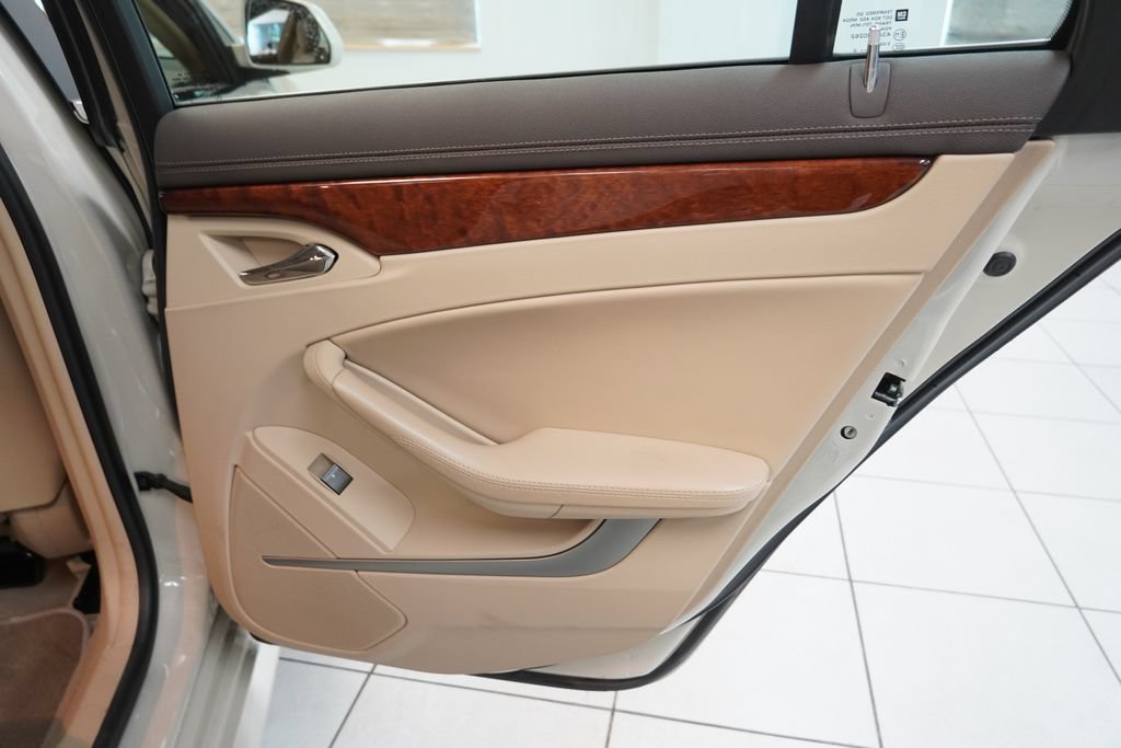 Used 2011 Cadillac CTS Luxury AWD/4WD image 27