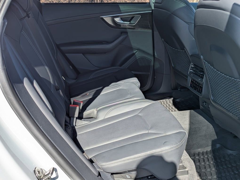 Used 2024 Audi Q8 Prestige image 23