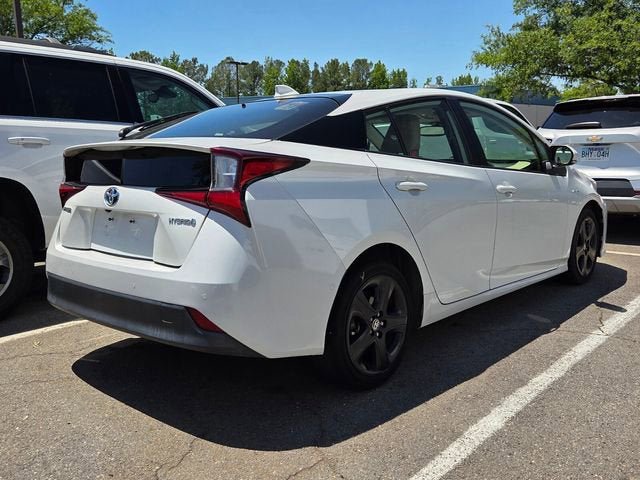 Used 2022 Toyota Prius XLE FWD image 3