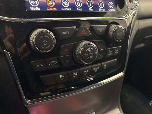 Used 2020 Jeep Grand Cherokee Altitude image 36