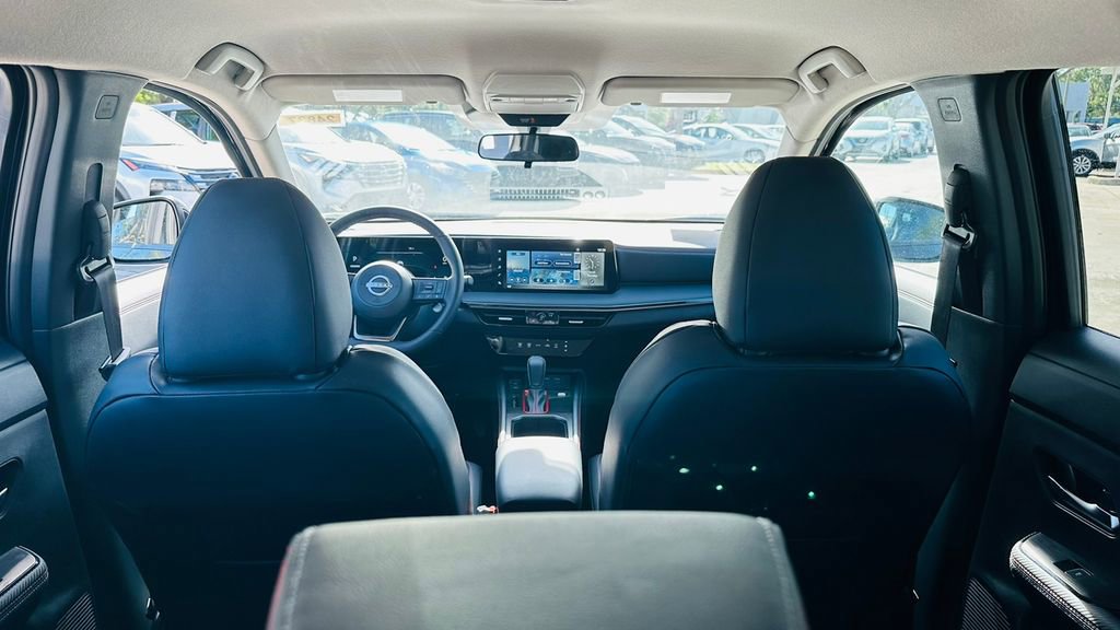 New 2026 Nissan Kicks SR FWD image 30