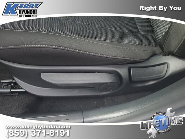 New 2026 Hyundai Elantra SE image 17