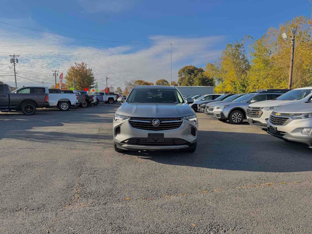 Used 2023 Buick Envision Essence image 3