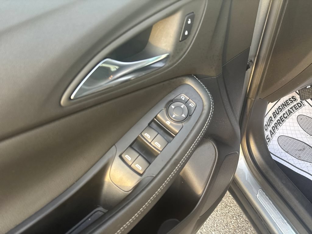 Used 2023 Buick Encore GX Select AWD/4WD image 16