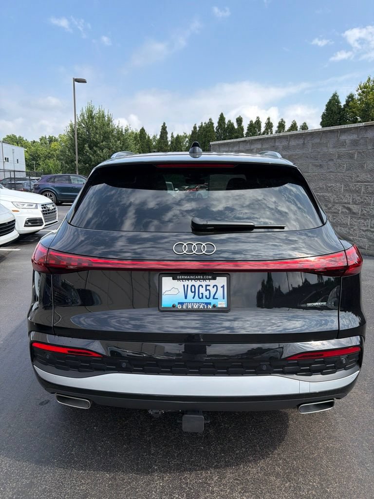 Certified 2025 Audi Q5 Premium Plus w/ Premium Plus AWD/4WD image 10