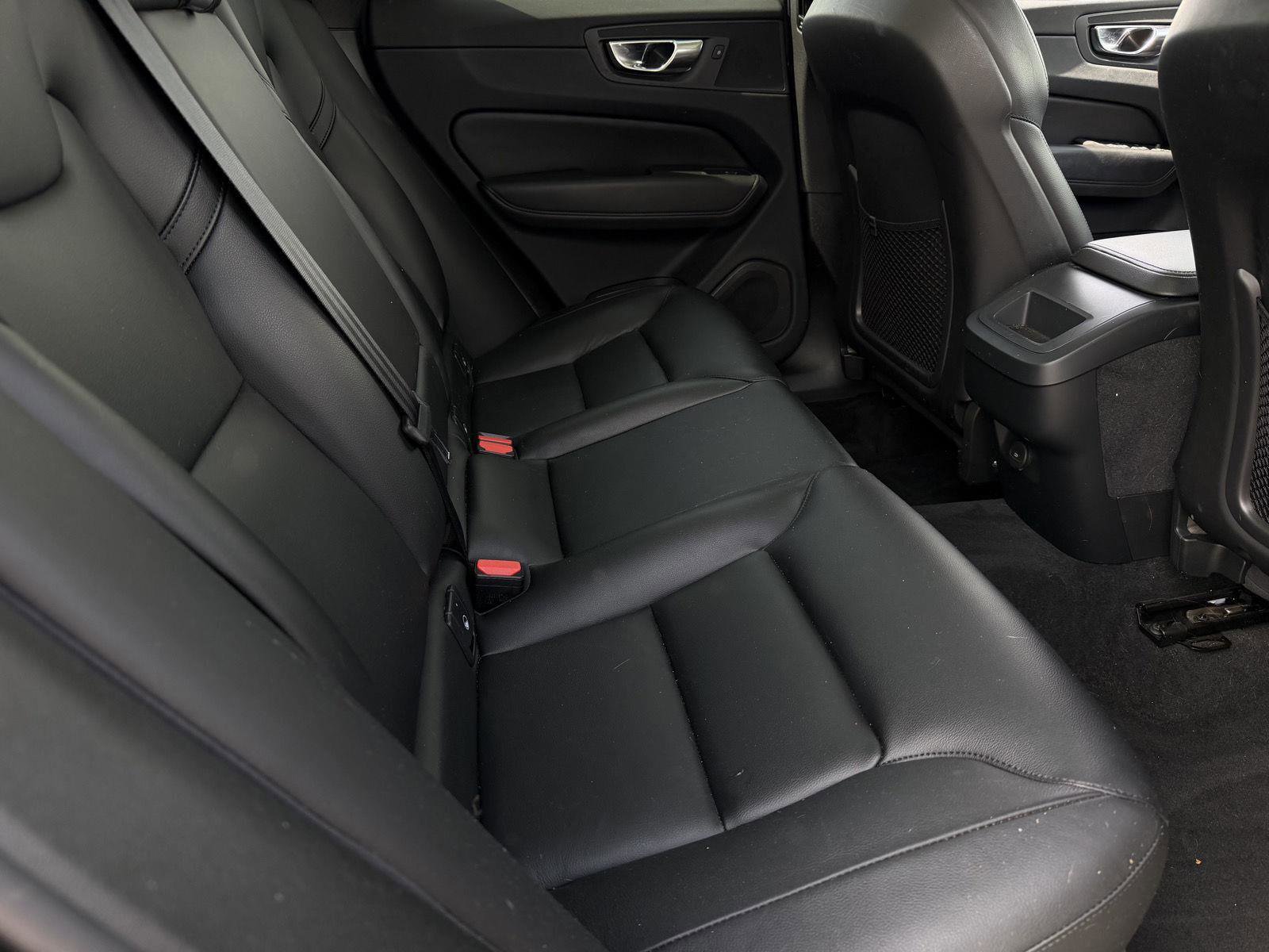 Used 2023 Volvo XC60 B5 Core AWD/4WD image 18