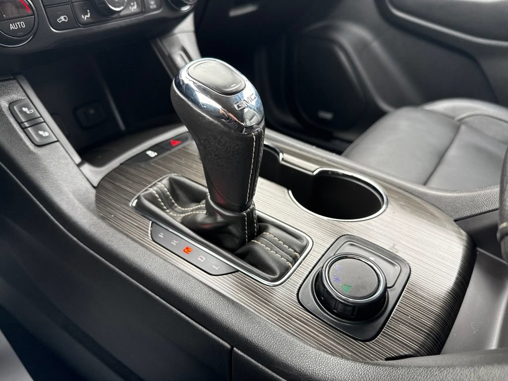 Used 2018 GMC Acadia SLT FWD image 16