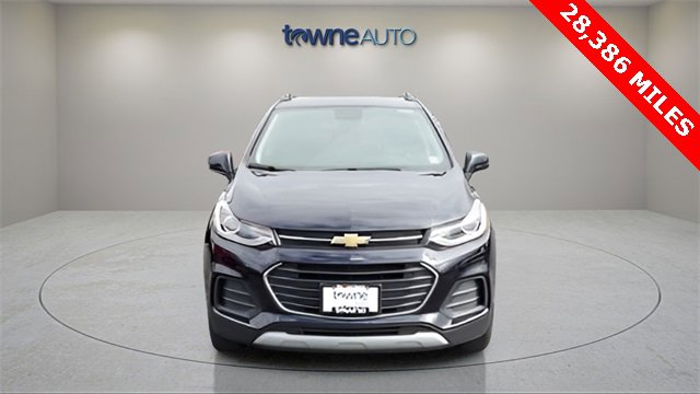 Used 2022 Chevrolet Trax LT w/ LT Convenience Package image 9