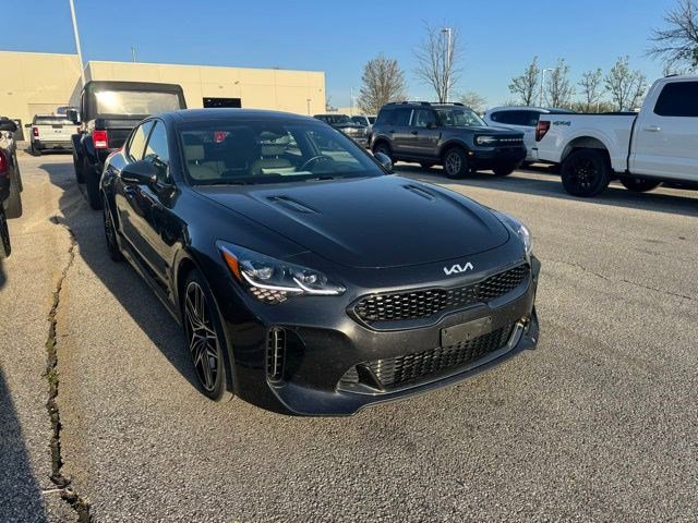 Used 2023 Kia Stinger GT2 AWD/4WD image 2