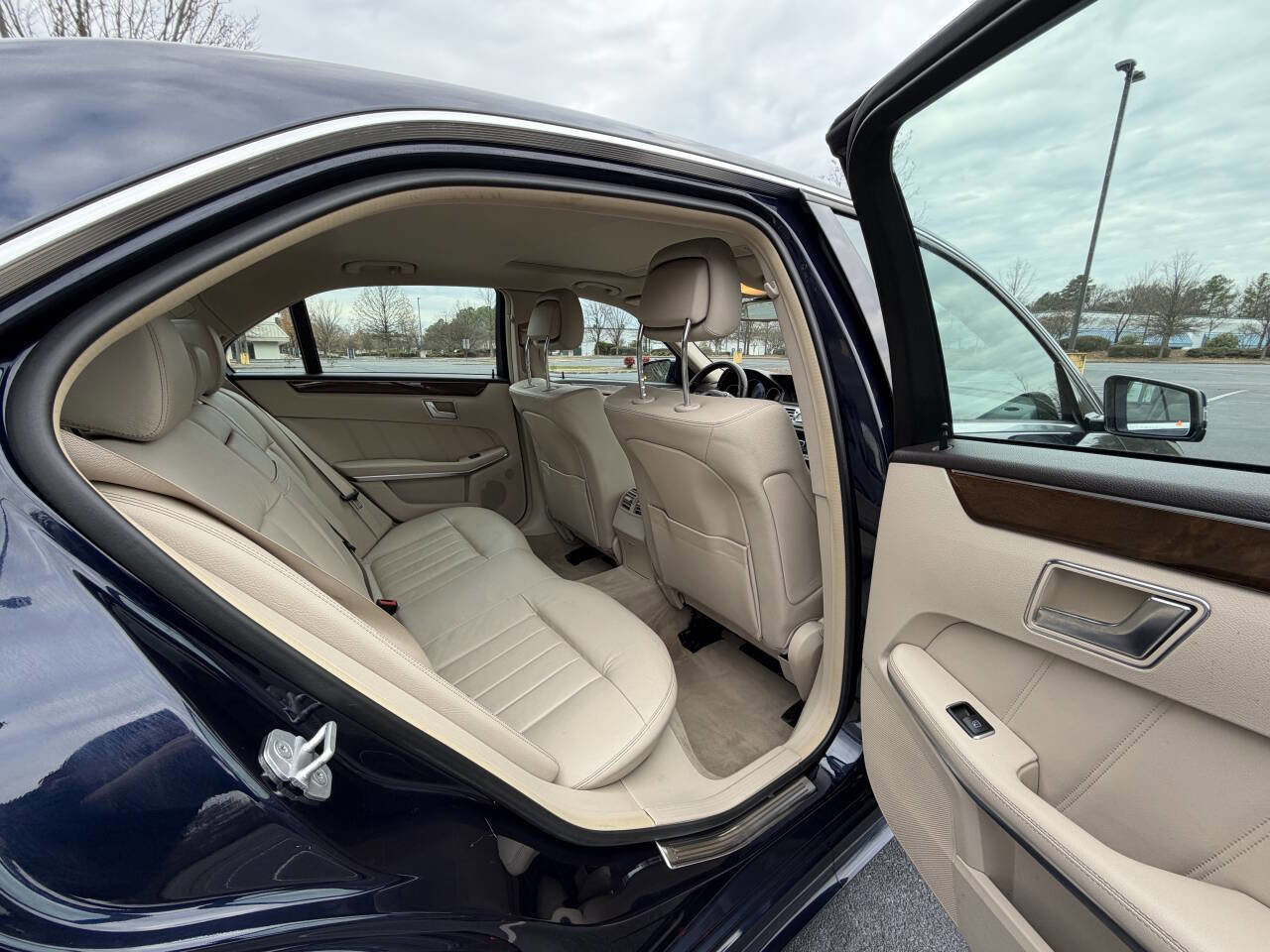 Used 2015 Mercedes-Benz E 350 E 350 4MATIC AWD 4dr Sedan image 15