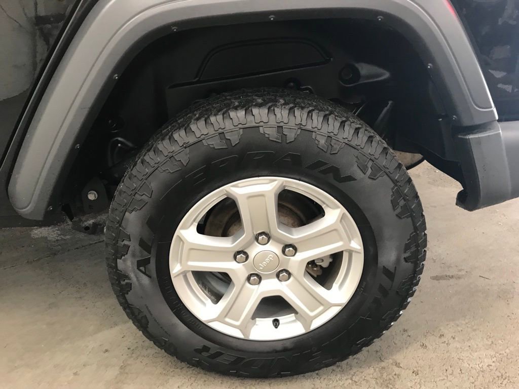 Used 2018 Jeep Wrangler Unlimited Sport S image 40