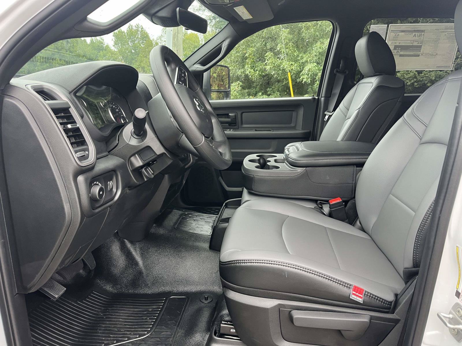 New 2027 RAM 3500 Tradesman AWD/4WD image 6