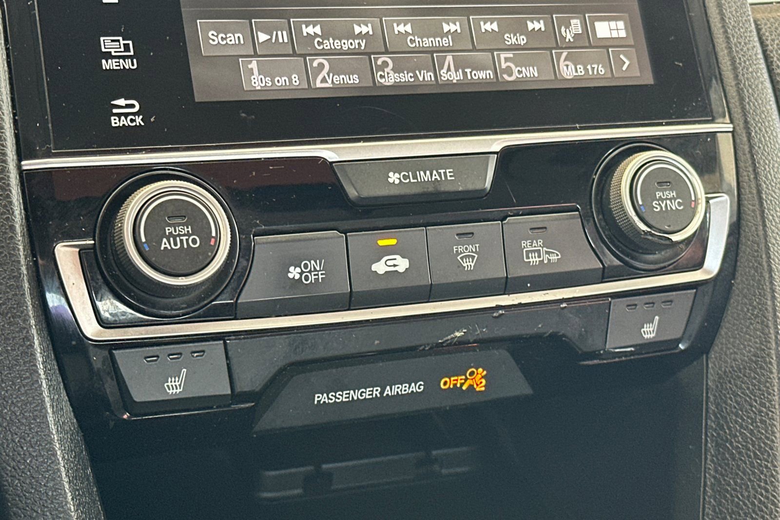 Used 2018 Honda Civic EX-T image 19