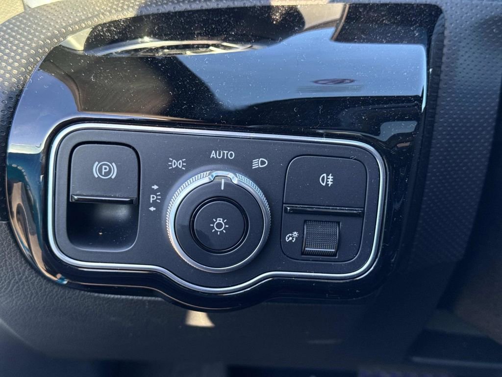 Certified 2025 Mercedes-Benz CLA 250 4MATIC image 27