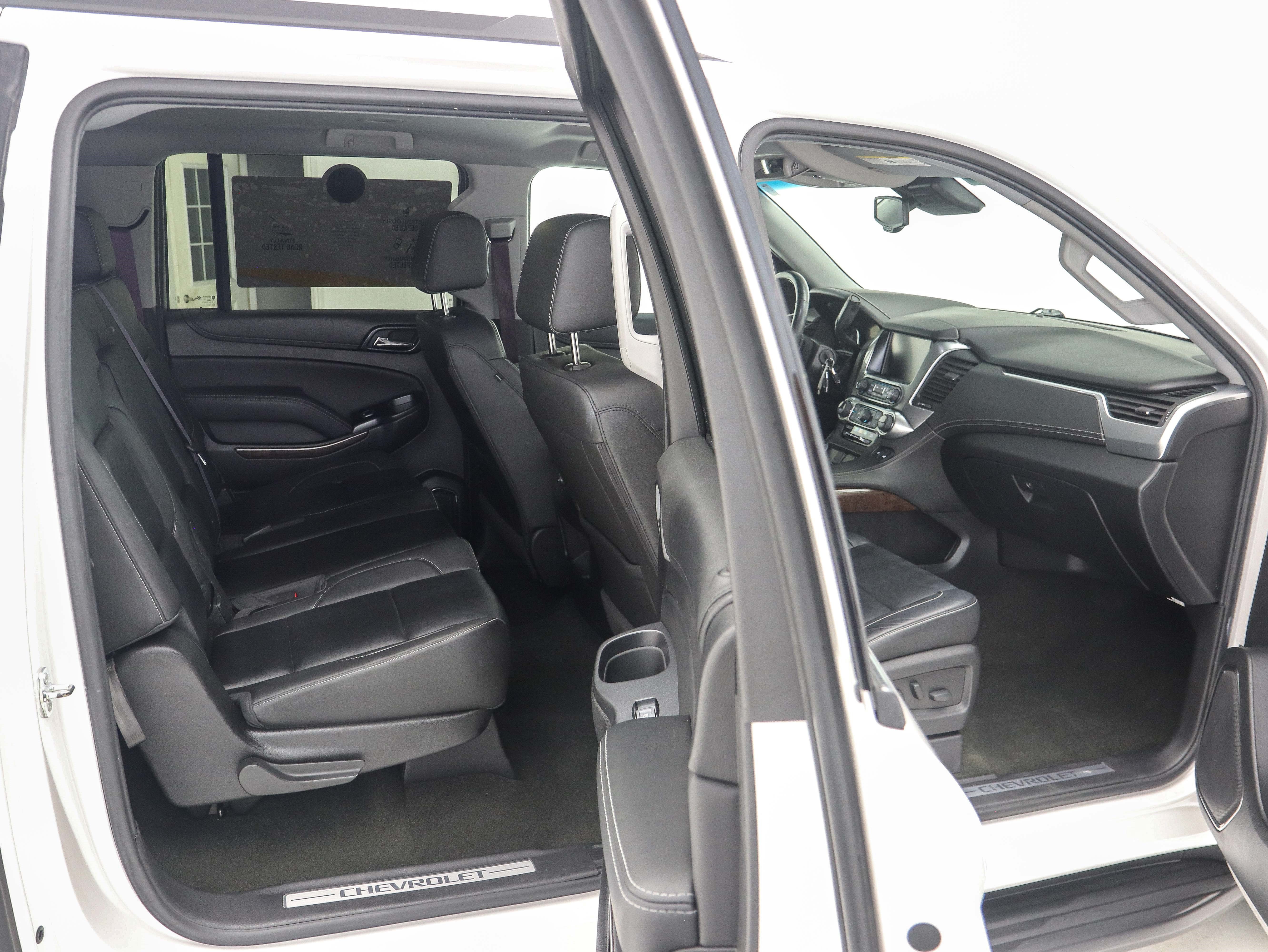 Used 2017 Chevrolet Suburban LT AWD/4WD image 14