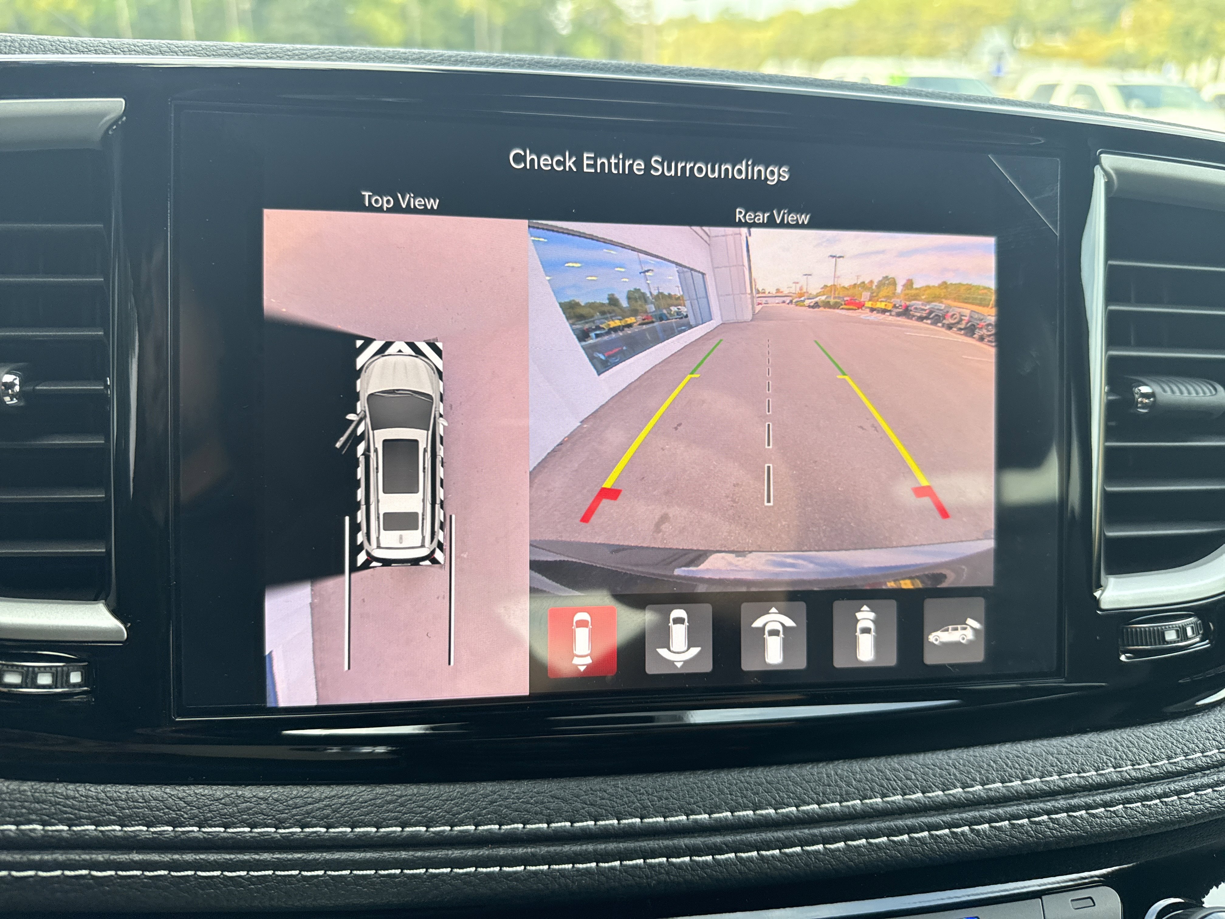 New 2026 Chrysler Pacifica Select image 27