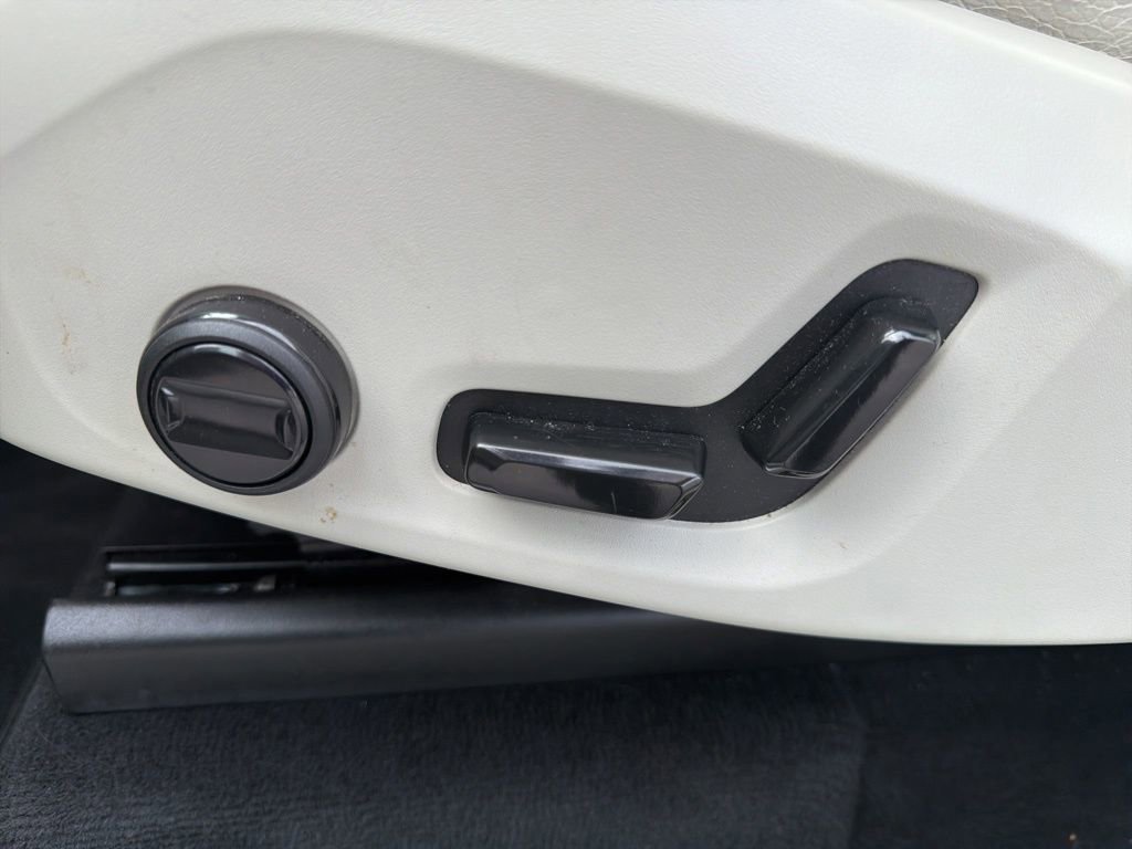 Used 2024 Volvo XC90 T8 Plus image 19