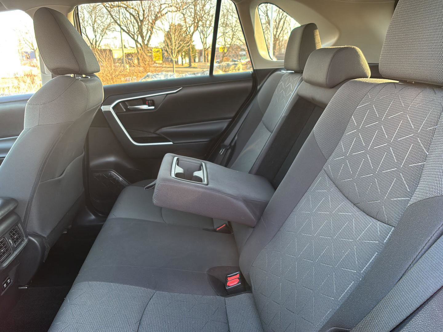 Used 2021 Toyota RAV4 XLE image 16