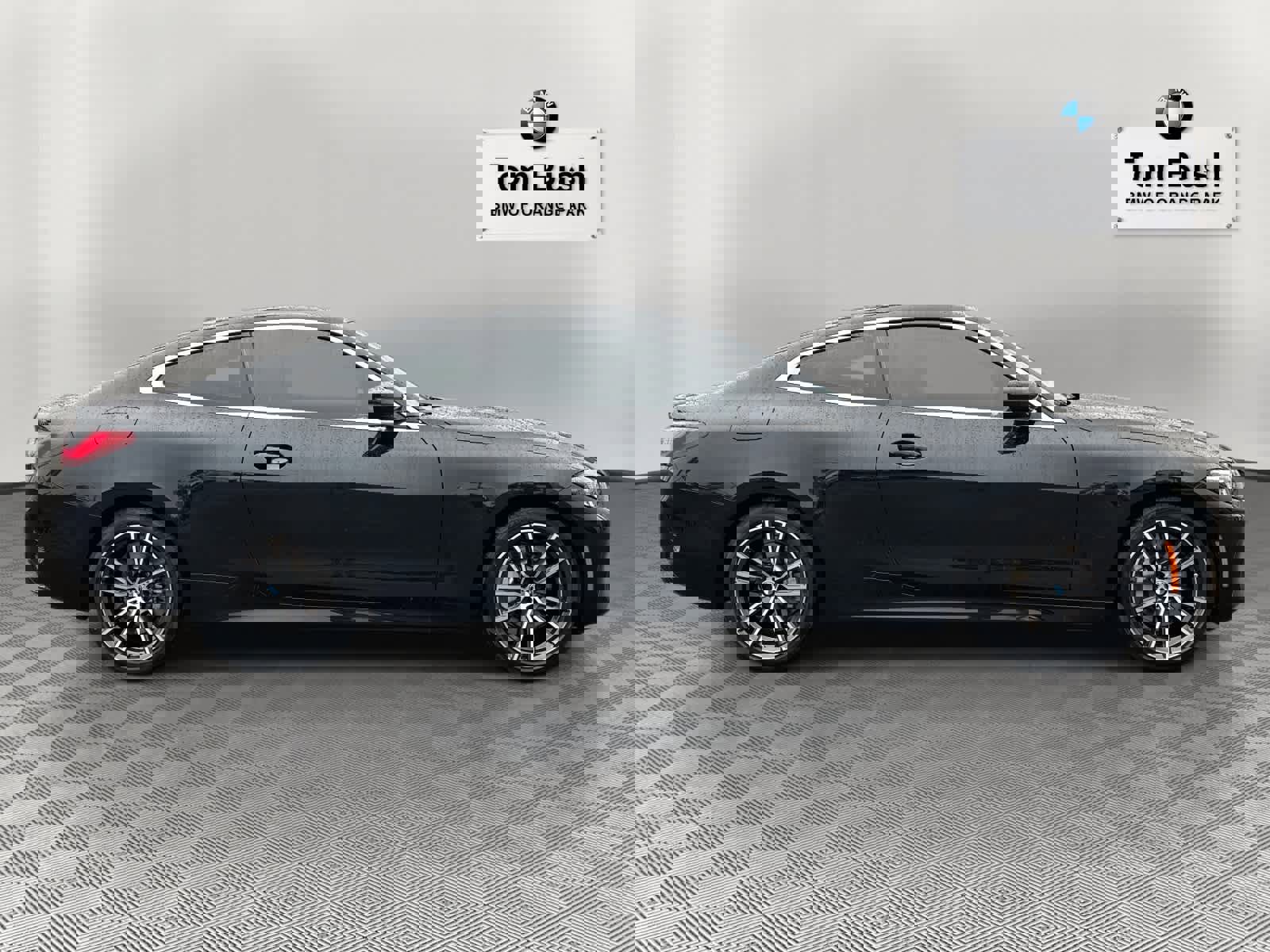 Certified 2025 BMW 430i Coupe w/ Convenience Package image 4