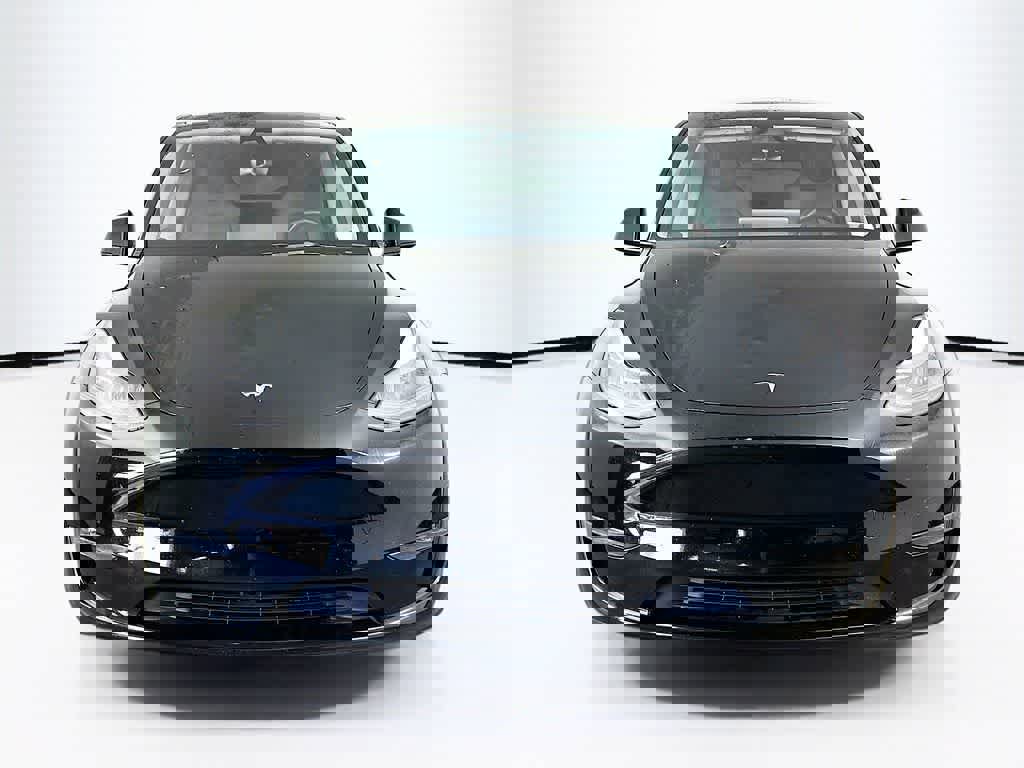 Used 2024 Tesla Model Y Performance image 6