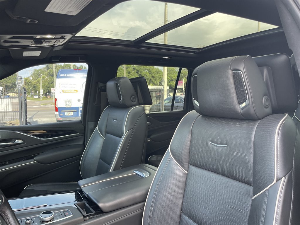 Used 2021 Cadillac Escalade ESV Sport w/ Driver Assist Tech Package AWD/4WD image 5