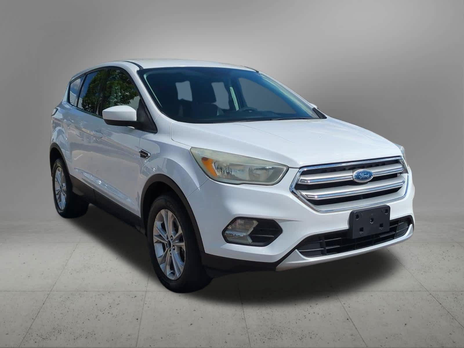 Used 2017 Ford Escape SE AWD/4WD image 8