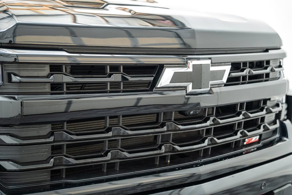 Used 2024 Chevrolet Silverado 1500 LT Trail Boss w/ LT Trail Boss Premium Package AWD/4WD image 12