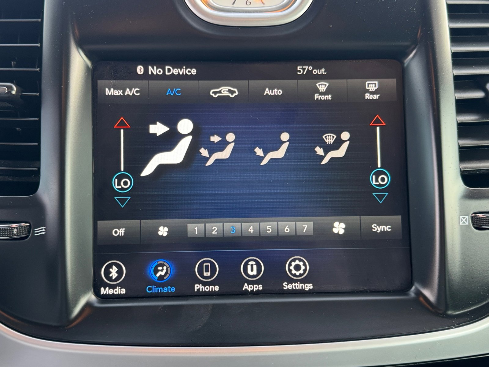 Used 2023 Chrysler 300 Touring w/ Sport Appearance Package image 21