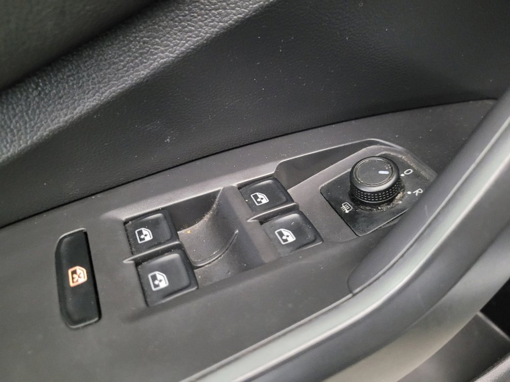 Used 2020 Volkswagen Jetta R-Line w/ R-Line Cold Weather Package FWD image 27