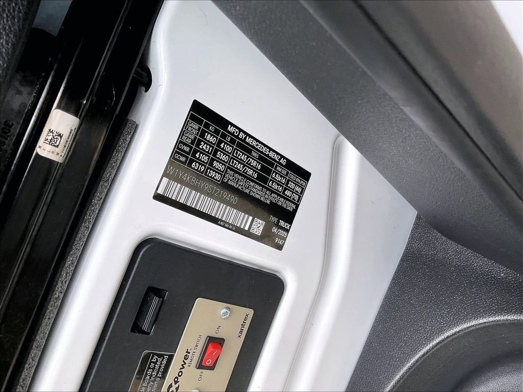 Used 2025 Mercedes-Benz Sprinter 2500 image 35