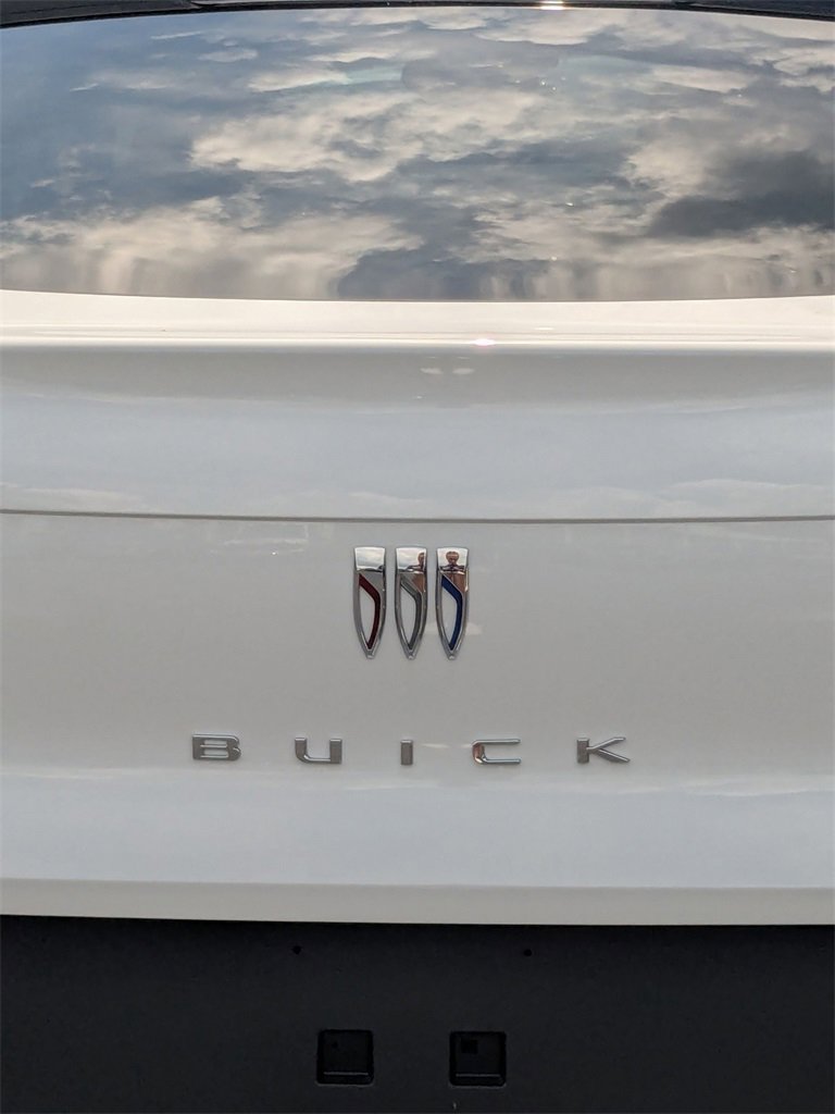 New 2025 Buick Envista Preferred image 23