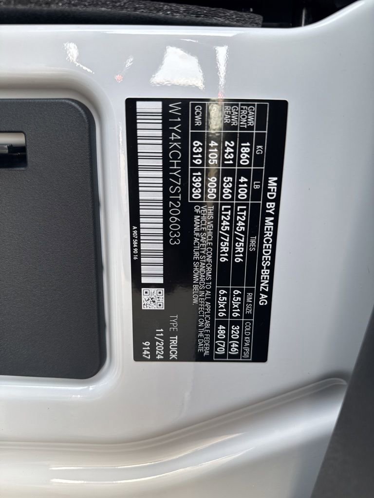 Used 2025 Mercedes-Benz Sprinter 2500 image 22