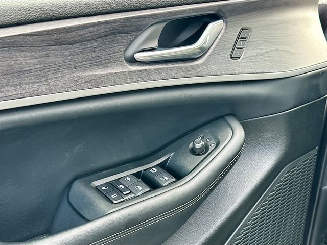 Used 2024 Jeep Grand Cherokee L Limited w/ Luxury Tech Group II image 18