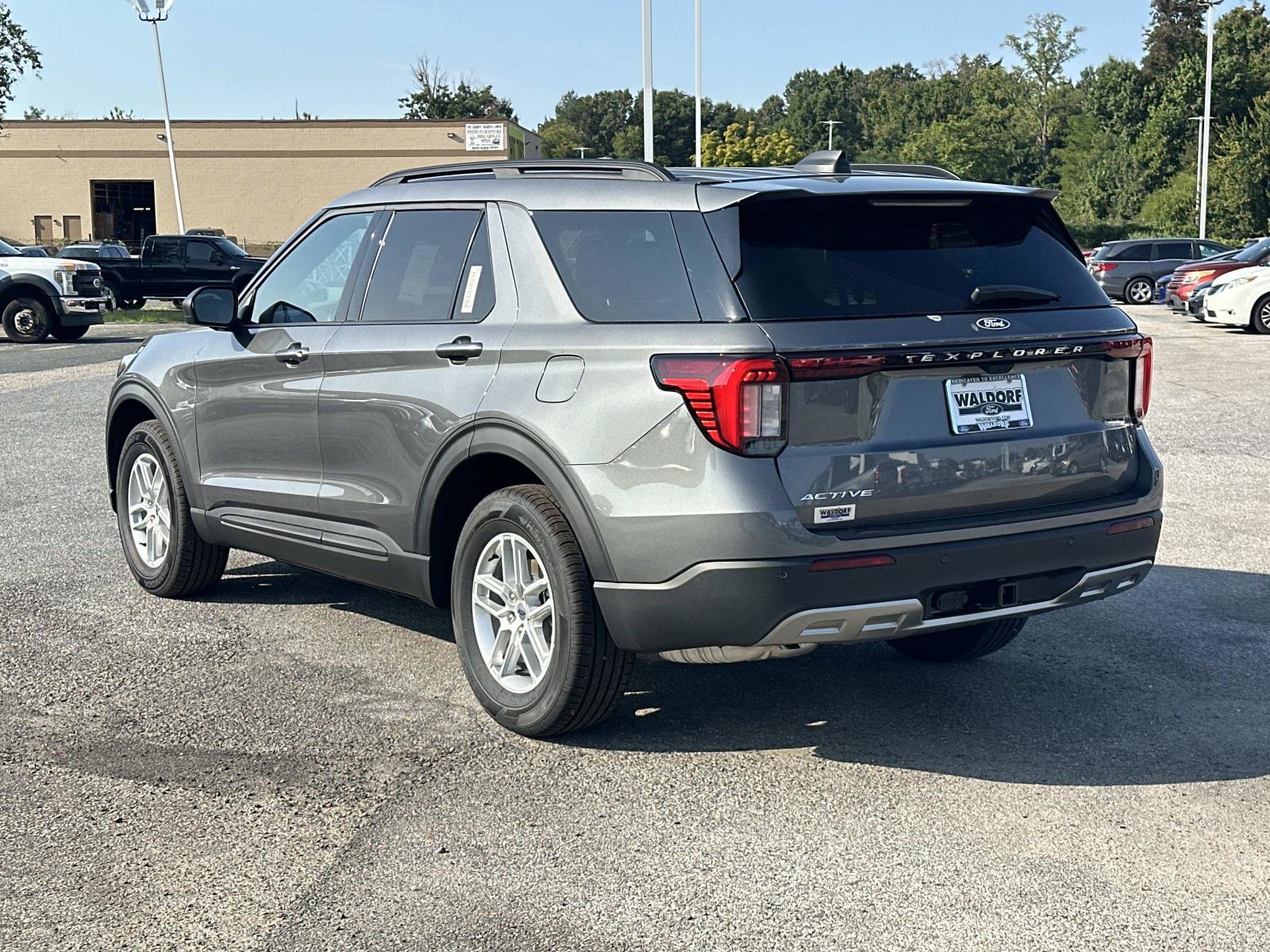 New 2027 Ford Explorer Active w/ Active Comfort Package AWD/4WD image 4