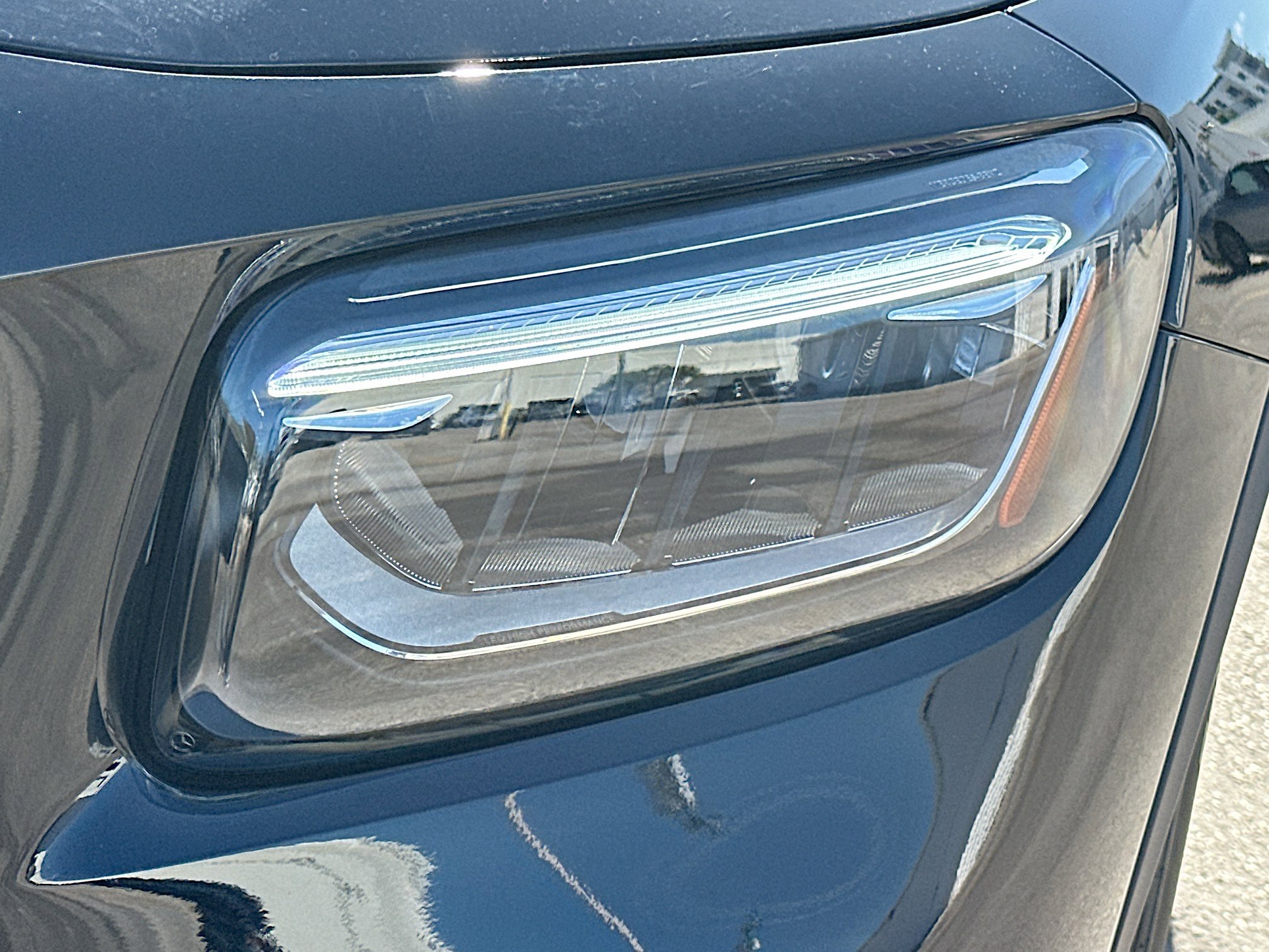Used 2025 Mercedes-Benz GLB 35 AMG 4MATIC image 29