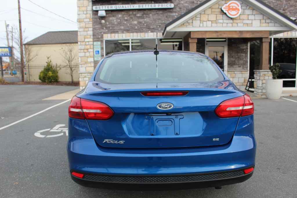 Used 2018 Ford Focus SE image 6