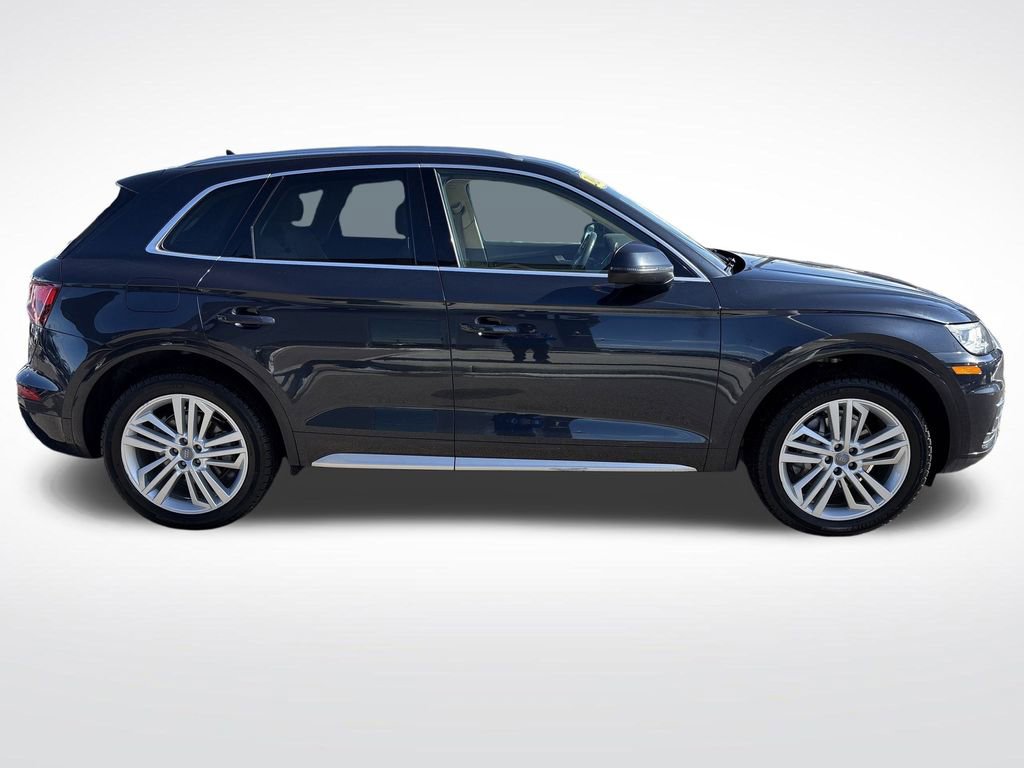 Used 2020 Audi Q5 2.0T Premium Plus w/ Premium Plus Package AWD/4WD image 6