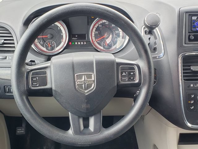 Used 2016 Dodge Grand Caravan SXT FWD image 18
