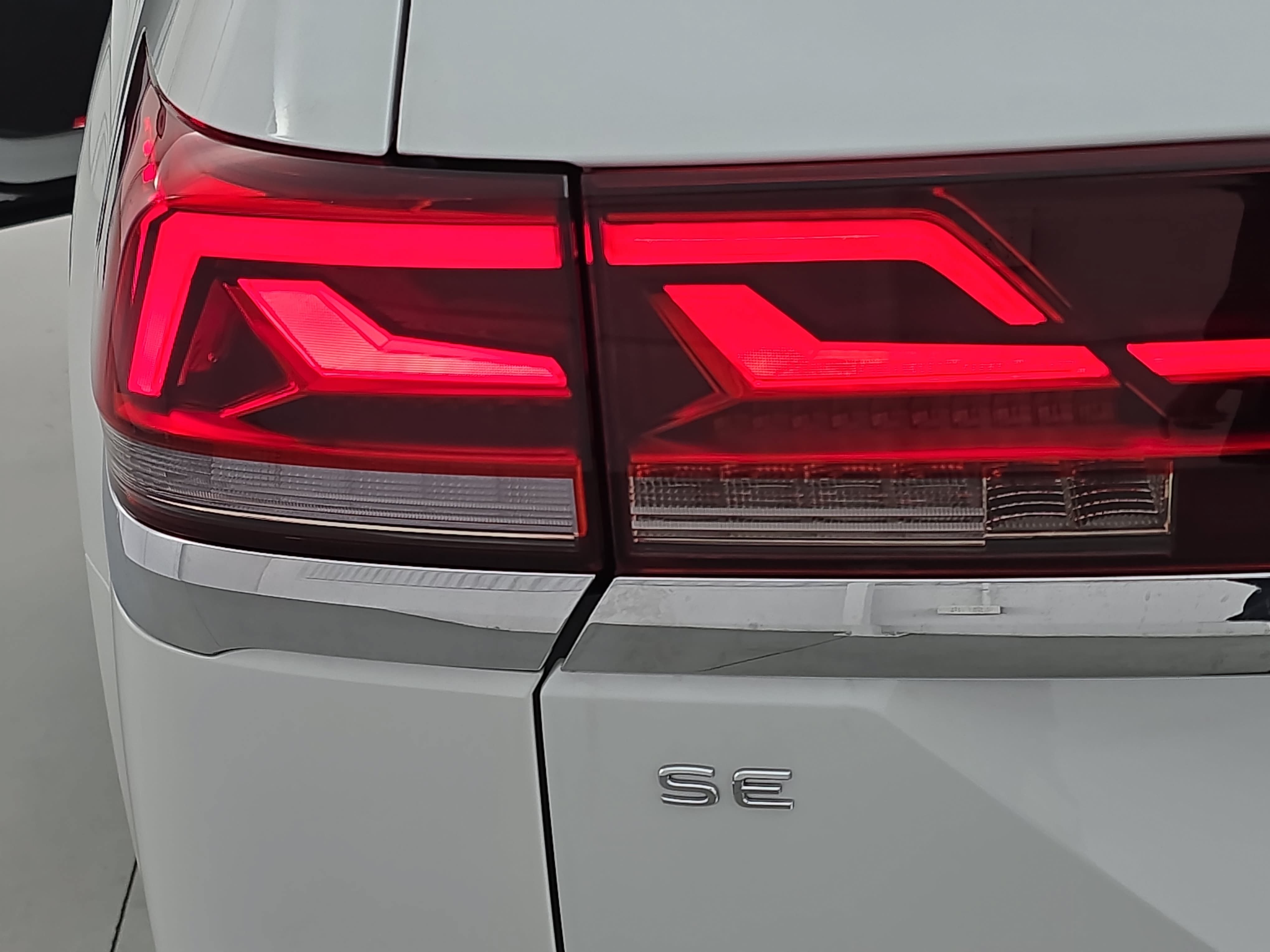 New 2026 Volkswagen Atlas SE FWD image 36