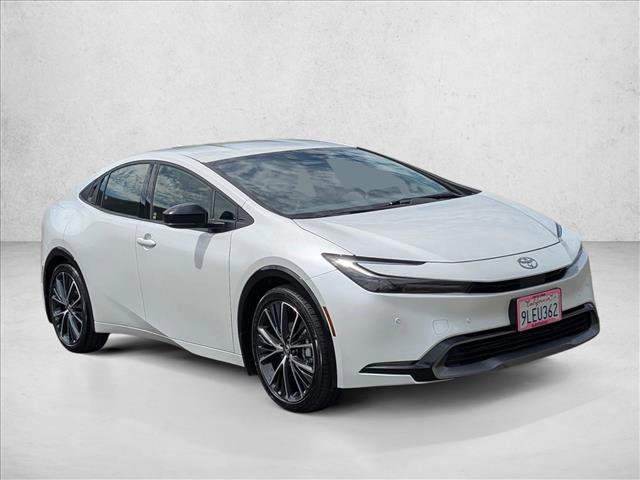 Used 2024 Toyota Prius XLE image 3