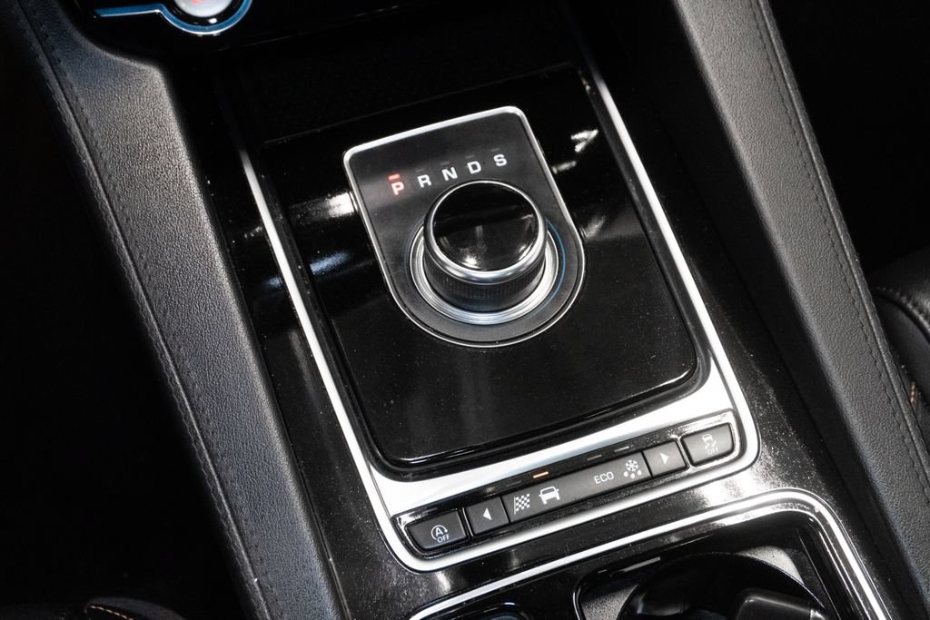 Used 2020 Jaguar F-PACE Prestige AWD/4WD image 27