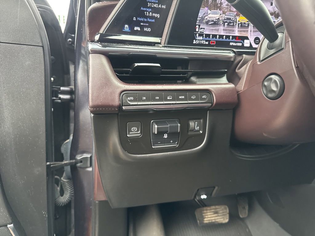 Used 2022 Cadillac Escalade Sport Platinum AWD/4WD image 27