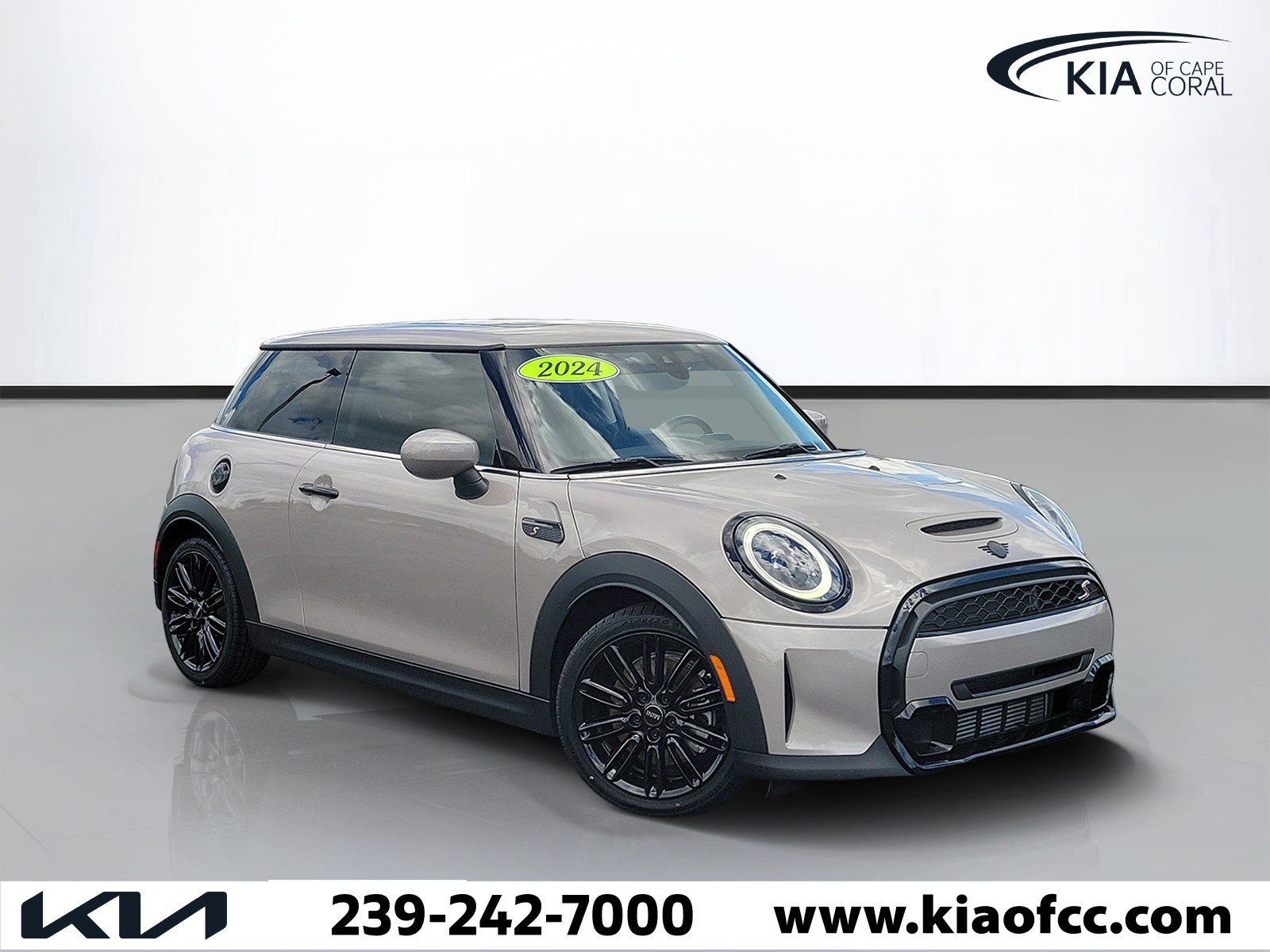 Used 2024 MINI Cooper S FWD video 1