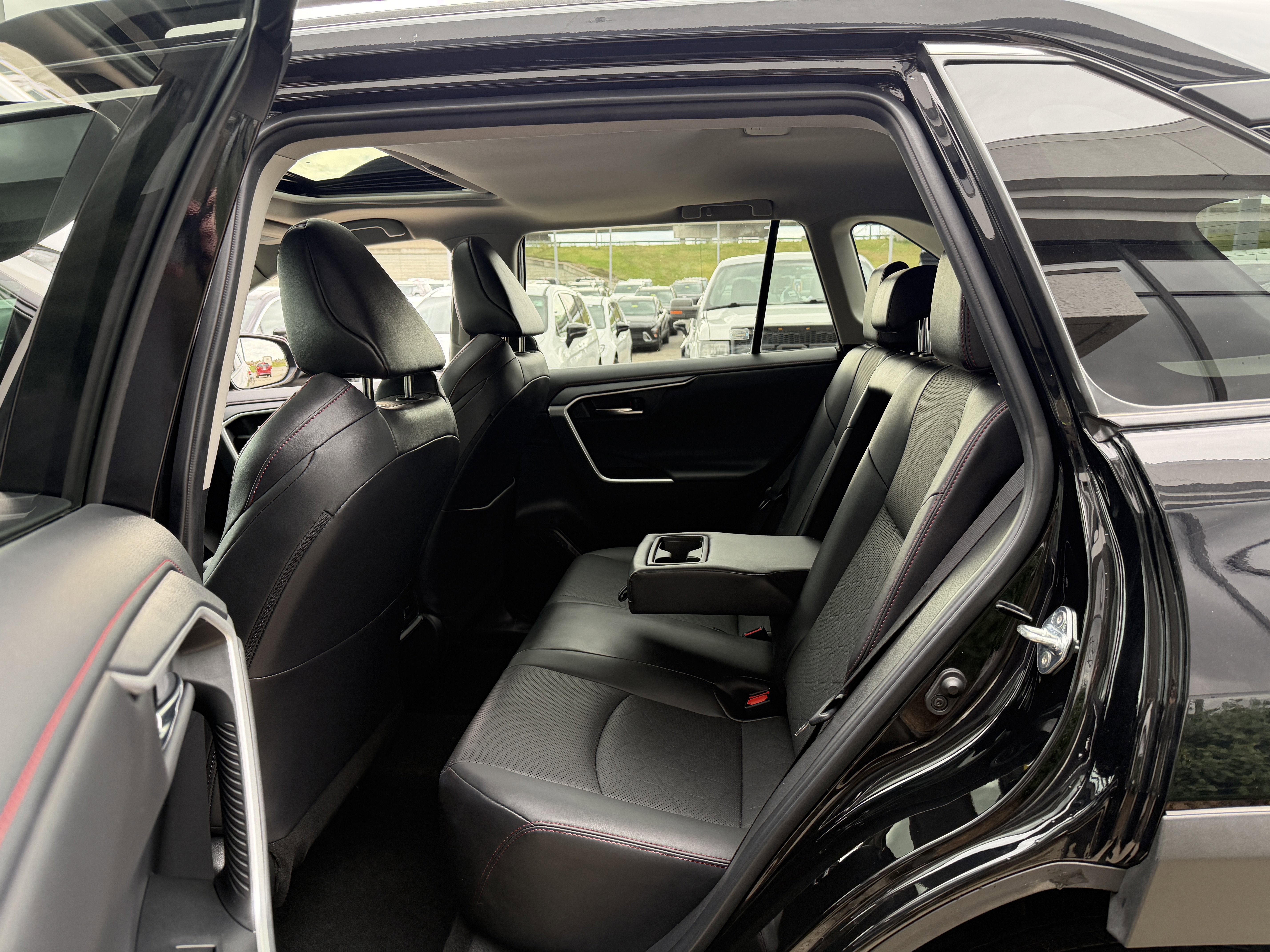 Used 2022 Toyota RAV4 TRD Off-Road image 26