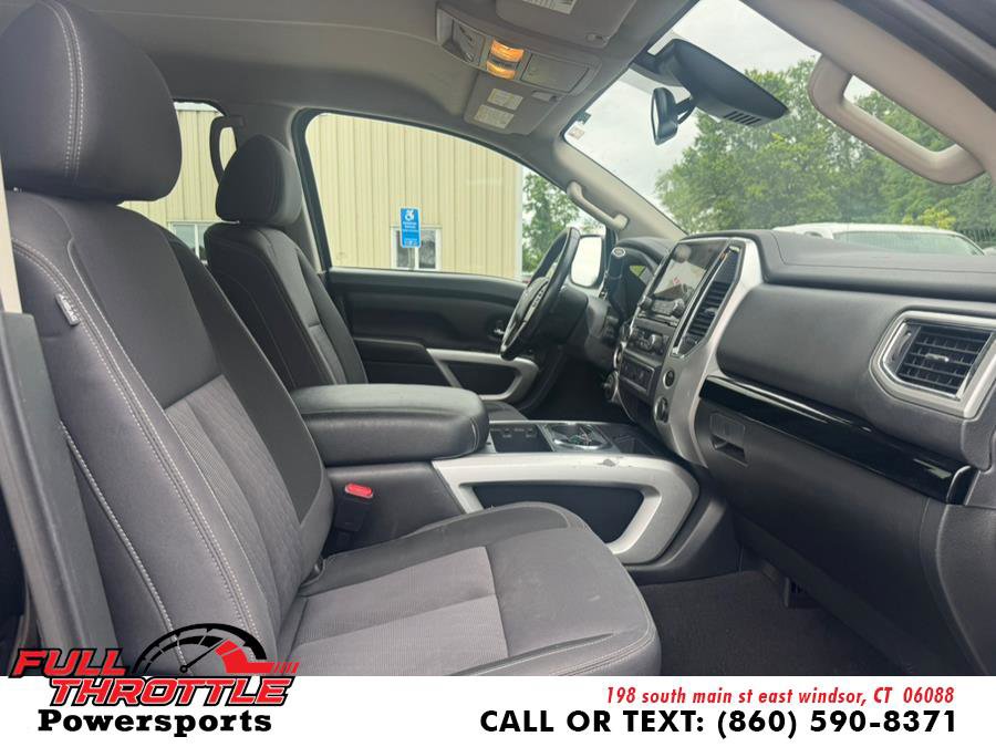 Used 2021 Nissan Titan SV w/ SV Convenience Package image 12