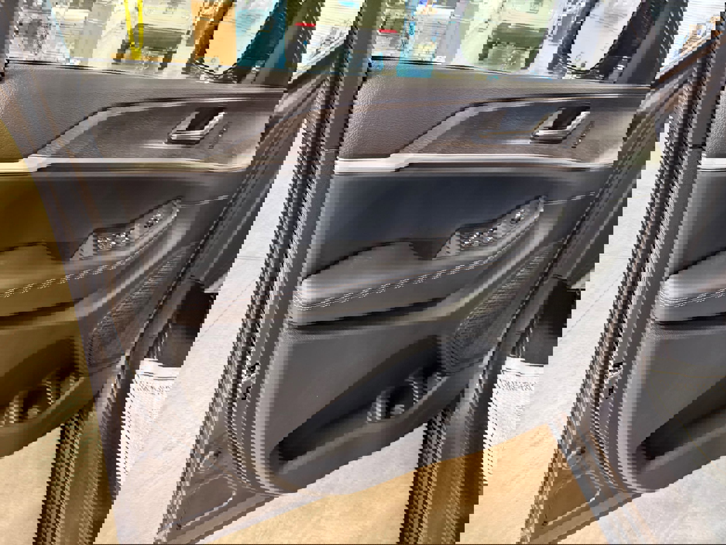 New 2025 Jeep Grand Cherokee L Limited image 25