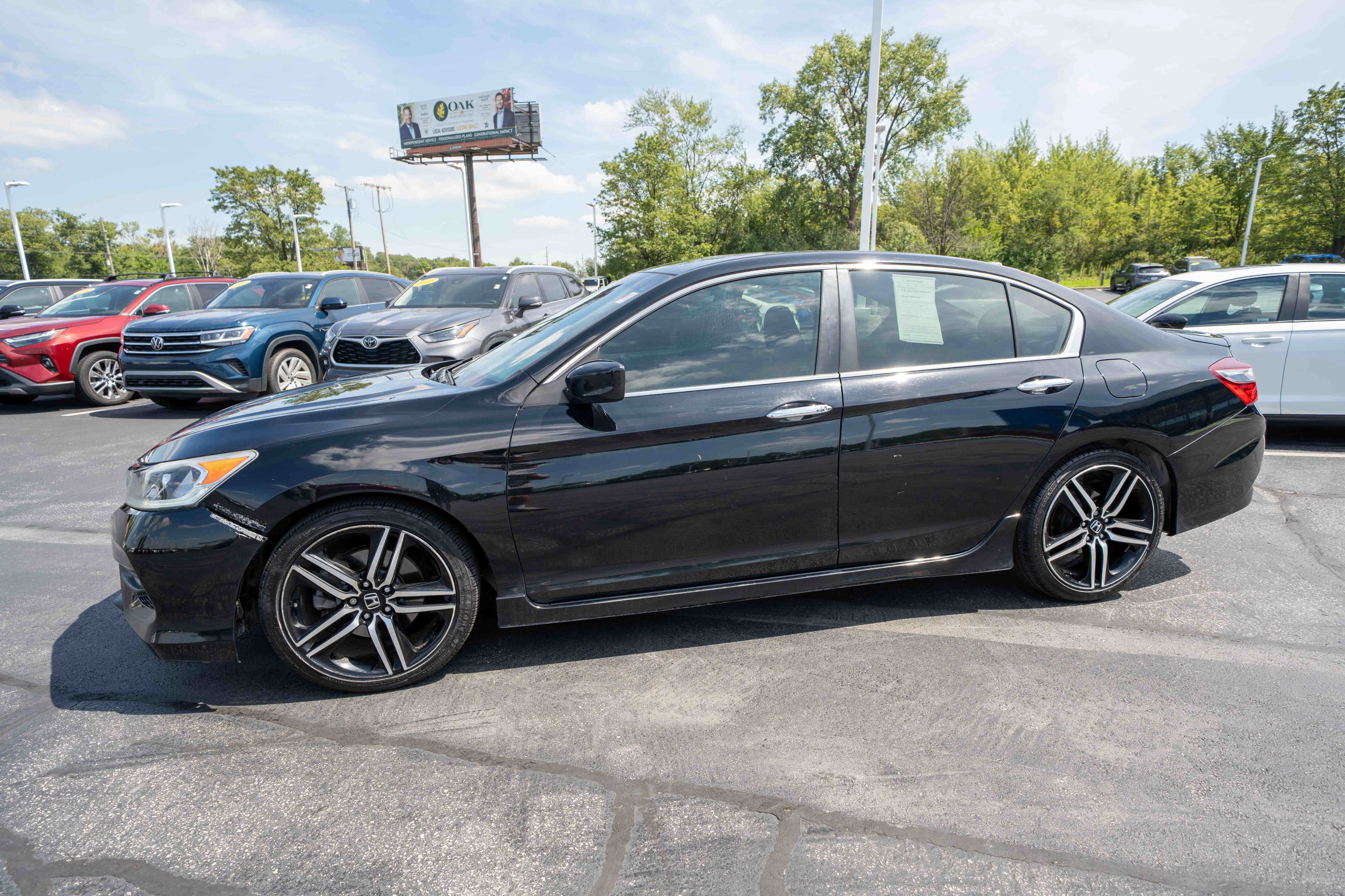 Used 2016 Honda Accord Sport image 3