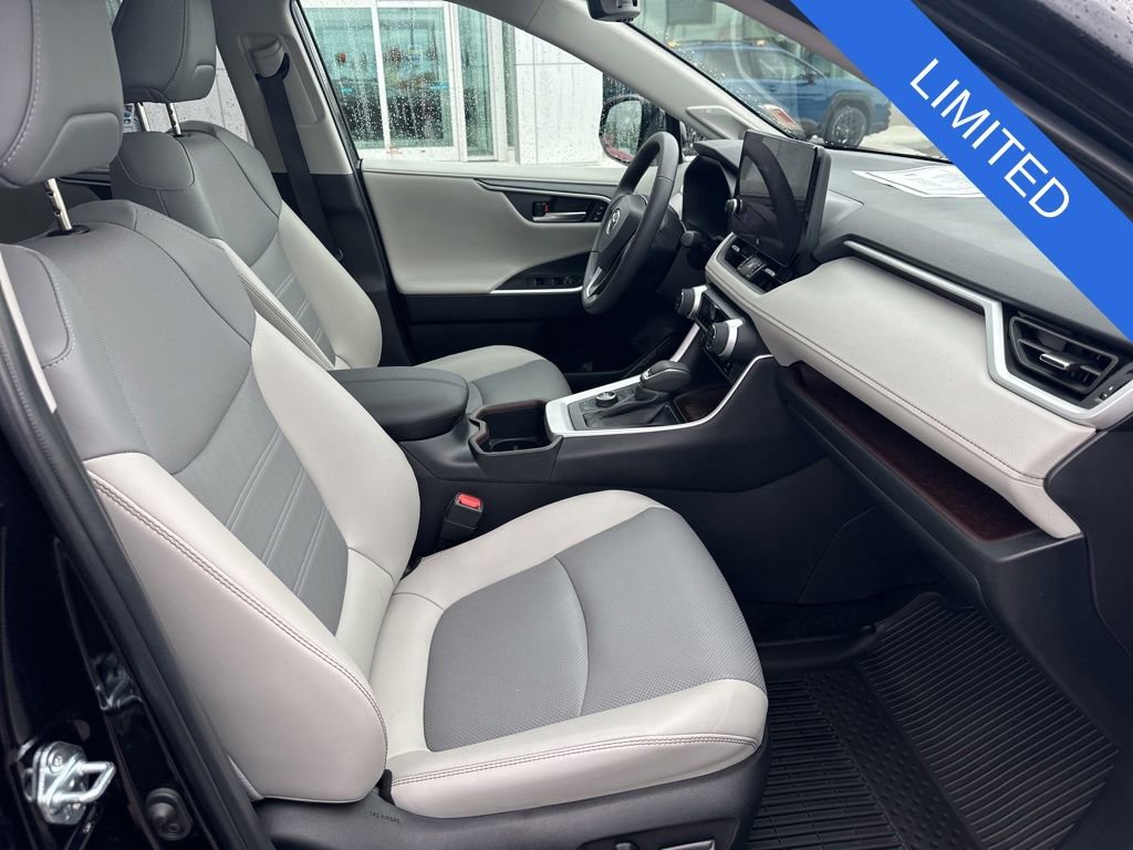 Used 2025 Toyota RAV4 Limited w/ Weather Package AWD/4WD image 7