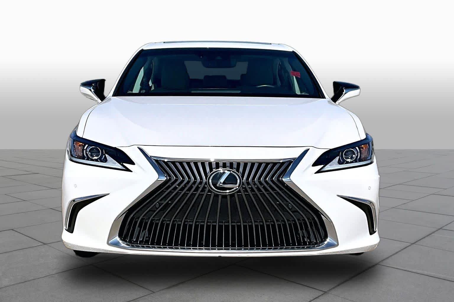 Used 2019 Lexus ES 350 w/ Premium Package FWD image 4